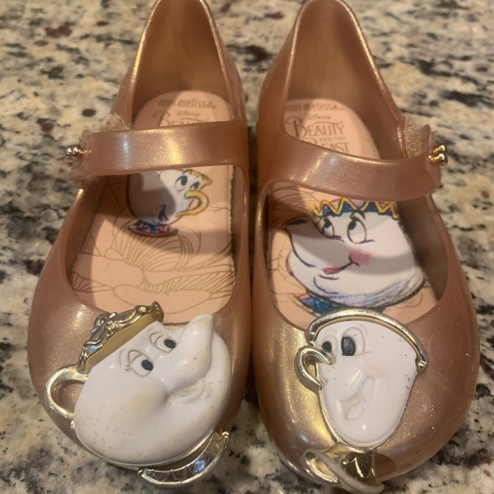 Little girls shoes